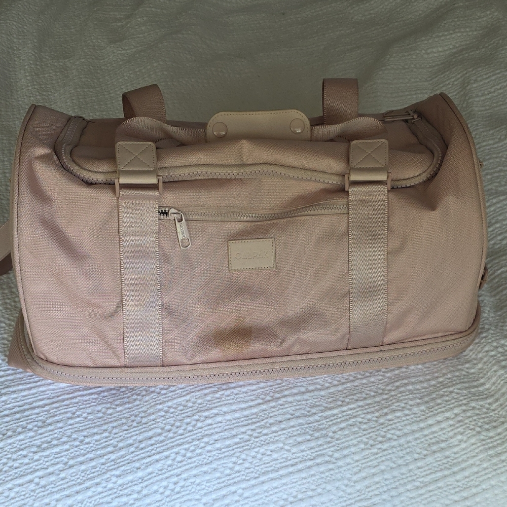 Stevyn Duffel Bag with Shoe Compartment in Pink Sand